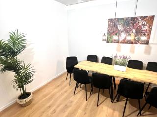 BIG New 7Rooms City Center APARTMENTS and Suites - 3