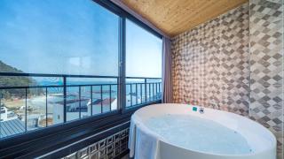 Geoje Highend Spa Pool Villa Duplex, Indoor BBQ - 6