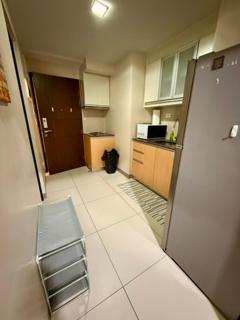 One Bedroom with Queen bed,sofa bed and wifi at One Uptown Residences, BGC, Taguig - 2