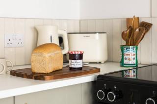 The Nook above the Bookshop - Pass the Keys - 1