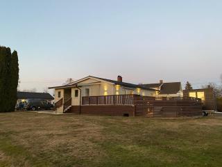 Winter cosiness with fireplace, sauna and hot tub! - 9
