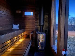 Winter cosiness with fireplace, sauna and hot tub! - 2