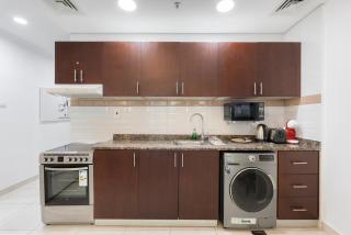 Vogue Business Bay Court Tower, Prime Location, Steps from Business Bay Metro & JW Marriott Marquis Dubai - 4