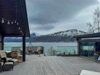 Cottage With Northern Lights Near Stetinden - 0