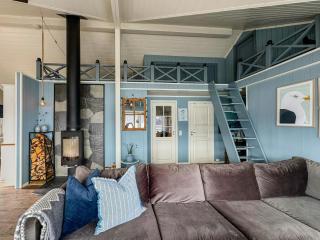 Cottage With Northern Lights Near Stetinden - 1