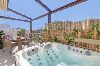 Athenian Sky Retreat Jacuzzi & Fresh Elegance - 0