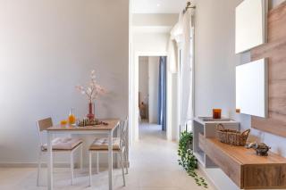 Athenian Sky Retreat Jacuzzi & Fresh Elegance - 4