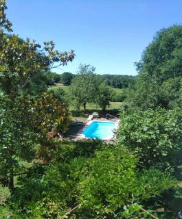 Stone House From 1776 With Large Park - 0