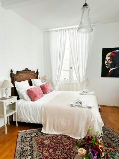 Stone House From 1776 With Large Park - 1