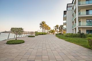 Luxury Seaview 3BR with Assistant Room, Just Minutes from Fujairah Pristine Beaches, The Address Fujairah Residences Block A, Fujairah by Deluxe Holiday Homes - 7