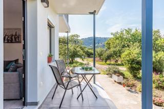 The Green Yard Apartment - 6