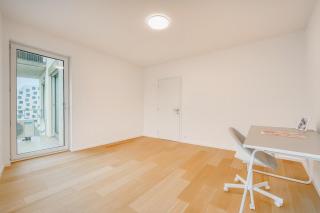 Modern 4-Room Home with Office in a Quiet Area - 1