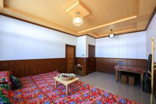 Snowdale Snow Maiden Inn - 2