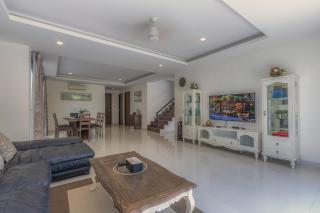 Laguna Parkside by Triple8 Asia - 7