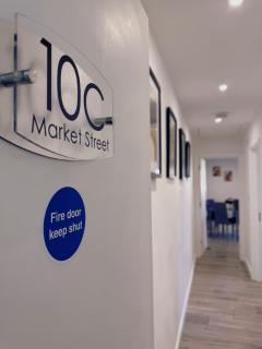 Cozy 1-Bed Apartment London - 1