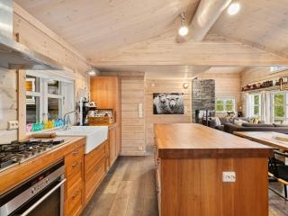 Family Cabin With Hot Tub In Hønedalen - 4