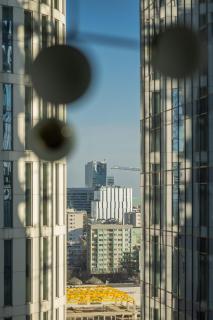 Towarowa Towers Studio with Free Gym Access and Balcony by Noclegi Renters - 2