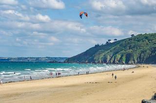 Grande maison familiale avec jardin parking et jeux - 1