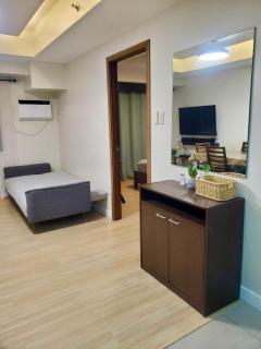 1bedroom suite 50th floor with balcony and bathtub at Horizons 101 tower 1 - 4