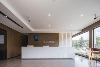 Bernard Hotel Shangri-La Shambhala Tourist Town Airport Branch - 3