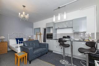 Montague House Apartments - 6