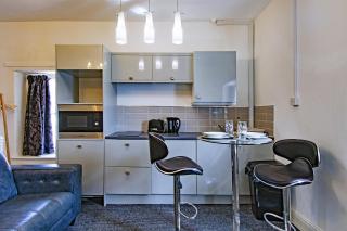 Montague House Apartments - 1