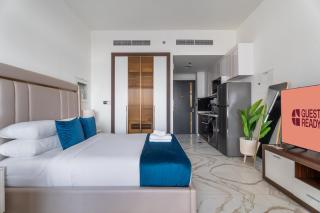 GuestReady - Studio | Skyline & Burj Khalifa Views - 1