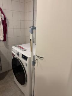 Convenient Airport Stay Beside Big Mall - 8