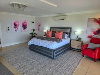 Illovo Beach house - 8