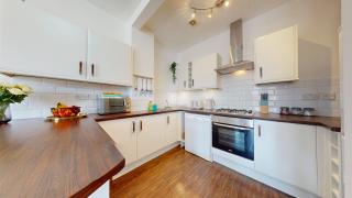 City Centre 2 Bedroom-2 Bath Apartment-Sleeps 6 - 8