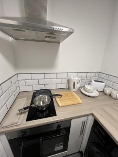 Modern Studio Central WV1 Appt 4 - 6