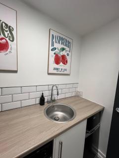 Modern Studio Central WV1 Appt 4 - 5