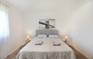 Comfortable holiday home with pool - 7