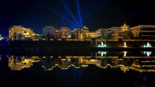 张家界武陵源山边溪上客栈-About a 10-minute walk from the east gate of the Forest Park - there is a beautiful little river at the entrance - free recommended travel routes provided - Tickets for attractions can be booked in advance - 6