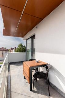 Loft Eleven Modern 1BR Apartment Free Parking - 9