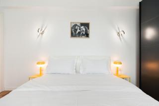 Loft Eleven Modern 1BR Apartment Free Parking - 4