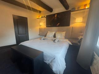 Auberge Nostradamus, Appartement 4 - 8