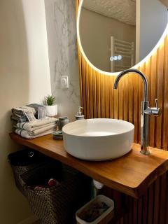 Magnifique T2 coeur de ville Port a pieds - 3