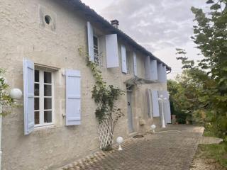 Chez Gargatte, 12personnes , piscine chauffée , FR - 9