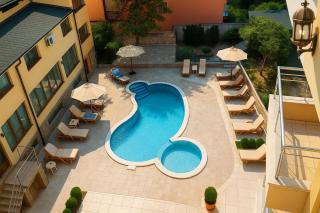 Cozy Nest with Glass Veranda - 8