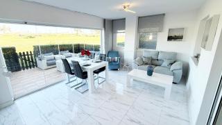 Modern and stylish, 2-bed ground floor apartment - 9