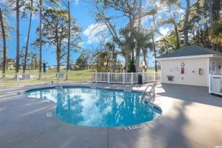 Modern 2BR Condo at Magnolia Pointe - 9