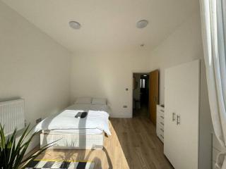 Elegant Garden Apartment near Tufnell Park St - 2