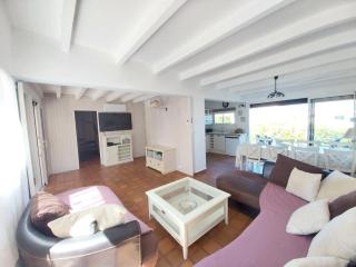 Villa T6, 10 couchages, front de mer, piscine, Saint Pierre la Mer - 2