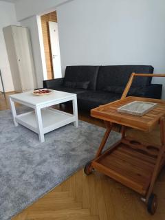 Riviera Park Retreat - 2