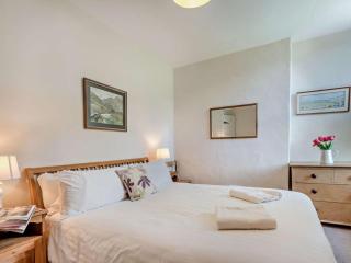 3 Bed in Chapel Stile SZ161 - 3