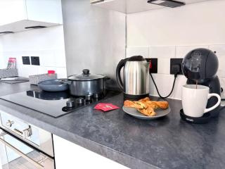 Modern 2-Bed Flat in York City Centre - Steps from Christmas Market - 2
