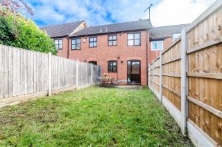 Home in Nottingham, 2 bedroom House with free parking for short and long stays - 9