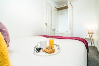 Home in Nottingham, 2 bedroom House with free parking for short and long stays - 7