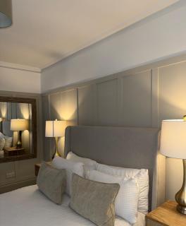 The OXTED high street studio - 8